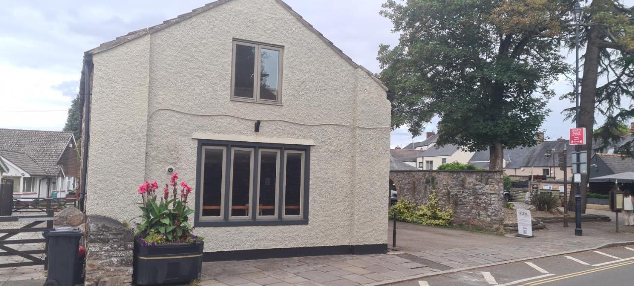 Charming 1-Bed Loft In Caerleon Leilighet Newport  Eksteriør bilde